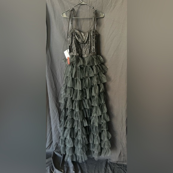 Mac Duggal 26281 NWT Sequined Bustier Tiered Ruffle Gown - Picture 5 of 9